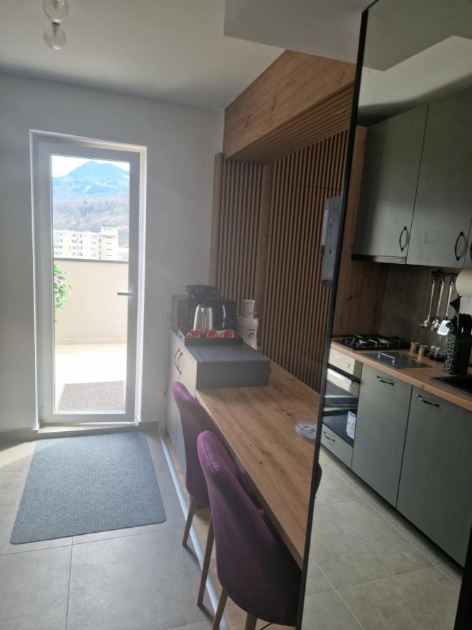 Casa Mov Lägenhet Braşov Exteriör bild