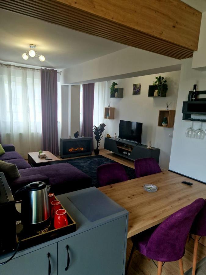 Casa Mov Lägenhet Braşov Exteriör bild