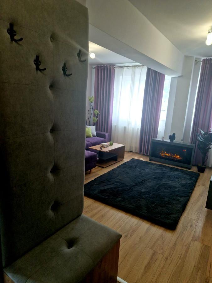 Casa Mov Lägenhet Braşov Exteriör bild